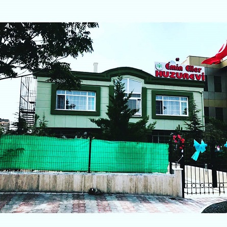 Huzurevi Yaşlı Bakımevi